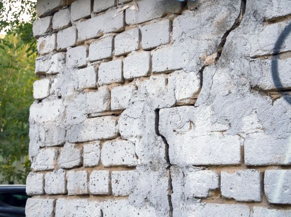 Cracked Brick Wall Repair in Champaign